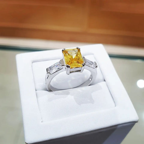 925 Sterling Silver Claw Set Emerald Cut Amber Cz Solitaire Ring with Baguette Shoulders