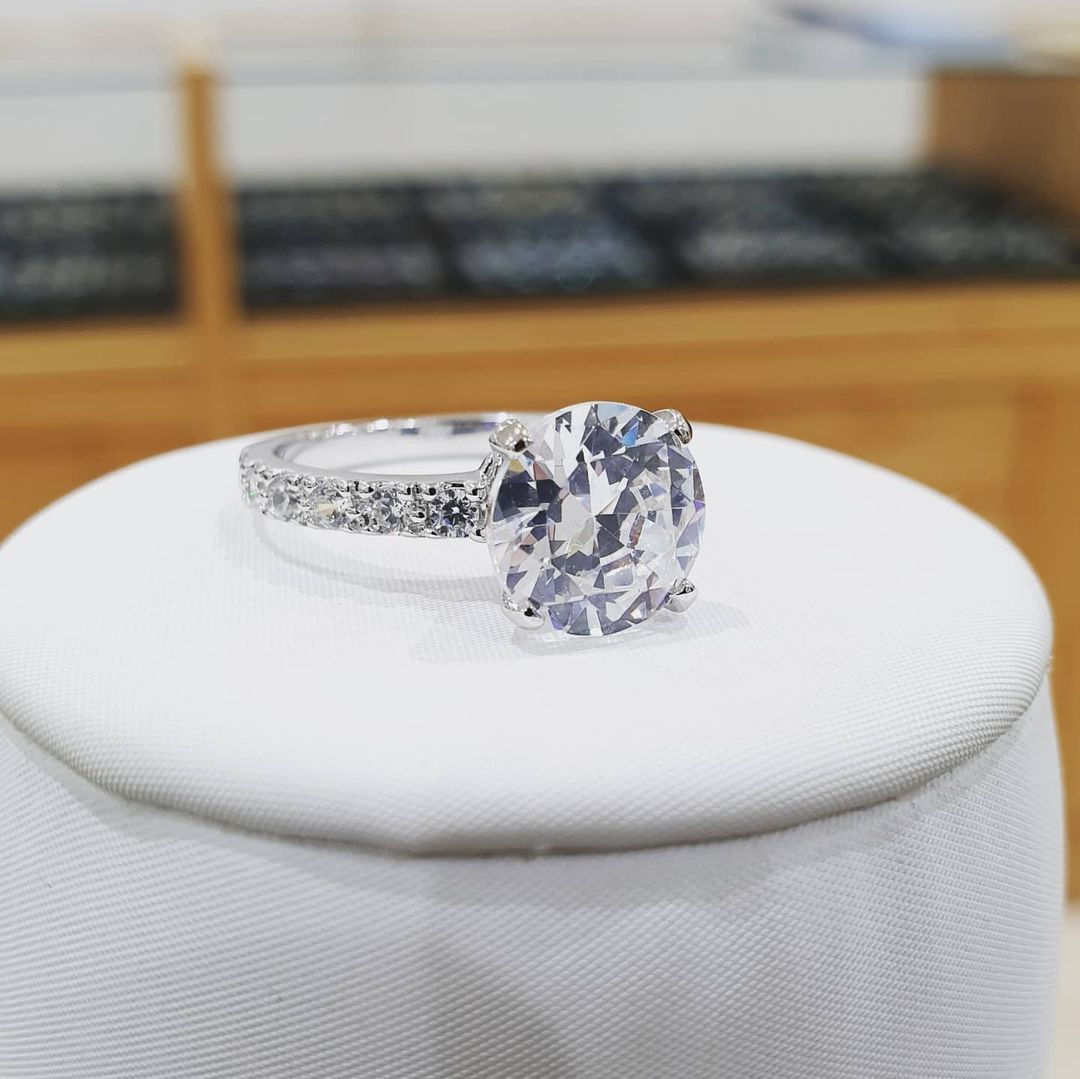 925 Sterling Silver Claw Set Cz Solitaire Ring
