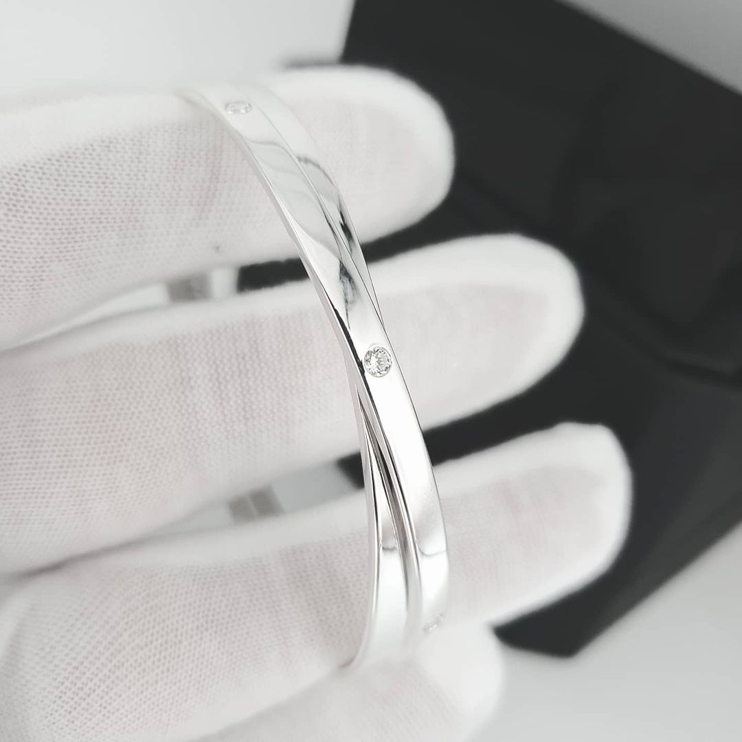925 Sterling Silver Solid Cz Kiss Bangle