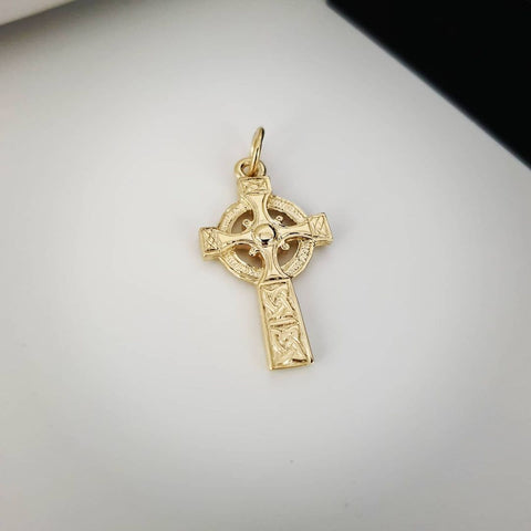 9ct Yellow Gold Engraved Casted Cross Pendant