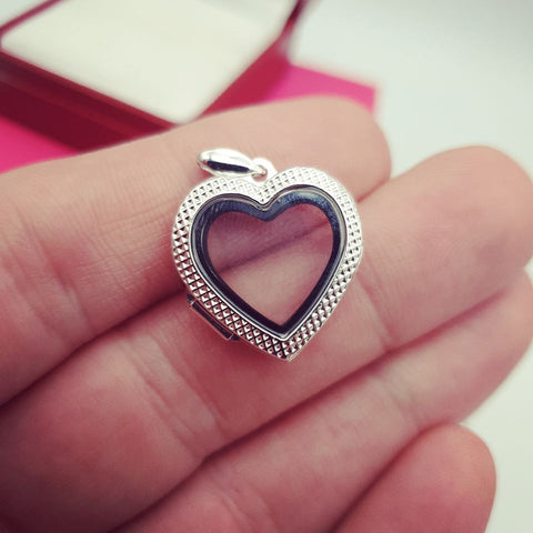 925 Sterling Silver Heart Plain & Ribbed Side Locket with 18" Chain