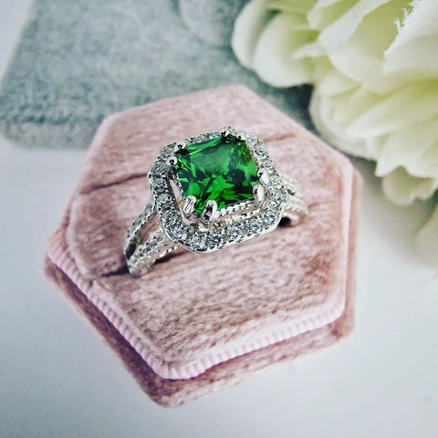 925 Sterling Silver Green Cz High Setting Split Shank Fancy Ring