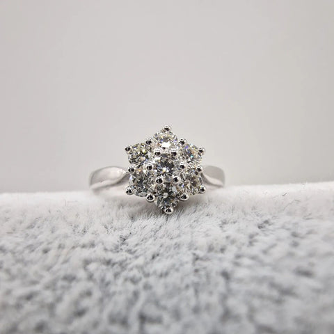 9ct White Gold 0.50ctw Diamond Flower / Cluster Ring
