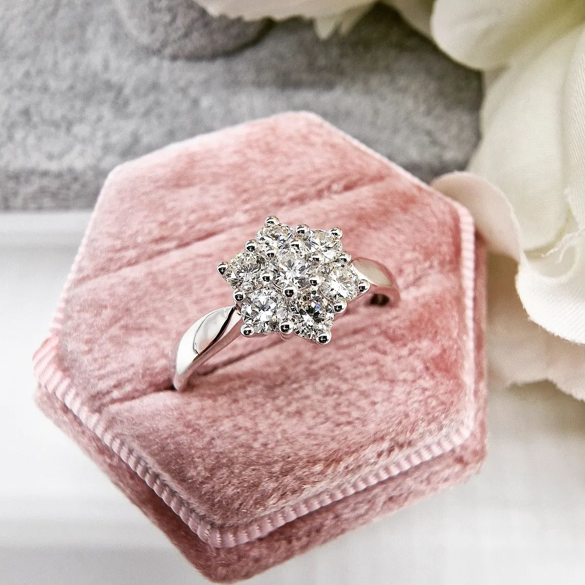 9ct White Gold 0.50ct Diamond Flower / Cluster Ring
