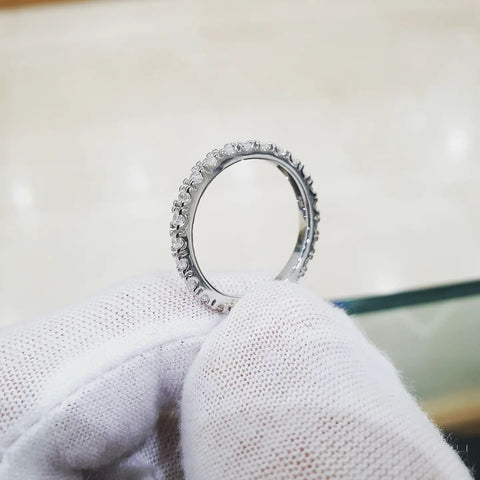 925 Sterling Silver Round Cz Full ET Single Row Ring