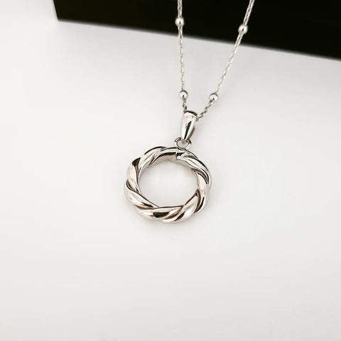 925 Sterling Silver Twisted Circle Of Life Pendant with Beaded Necklace