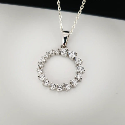 925 Sterling Silver Graduated Cz Circle of Life Pendant with 18" Chain