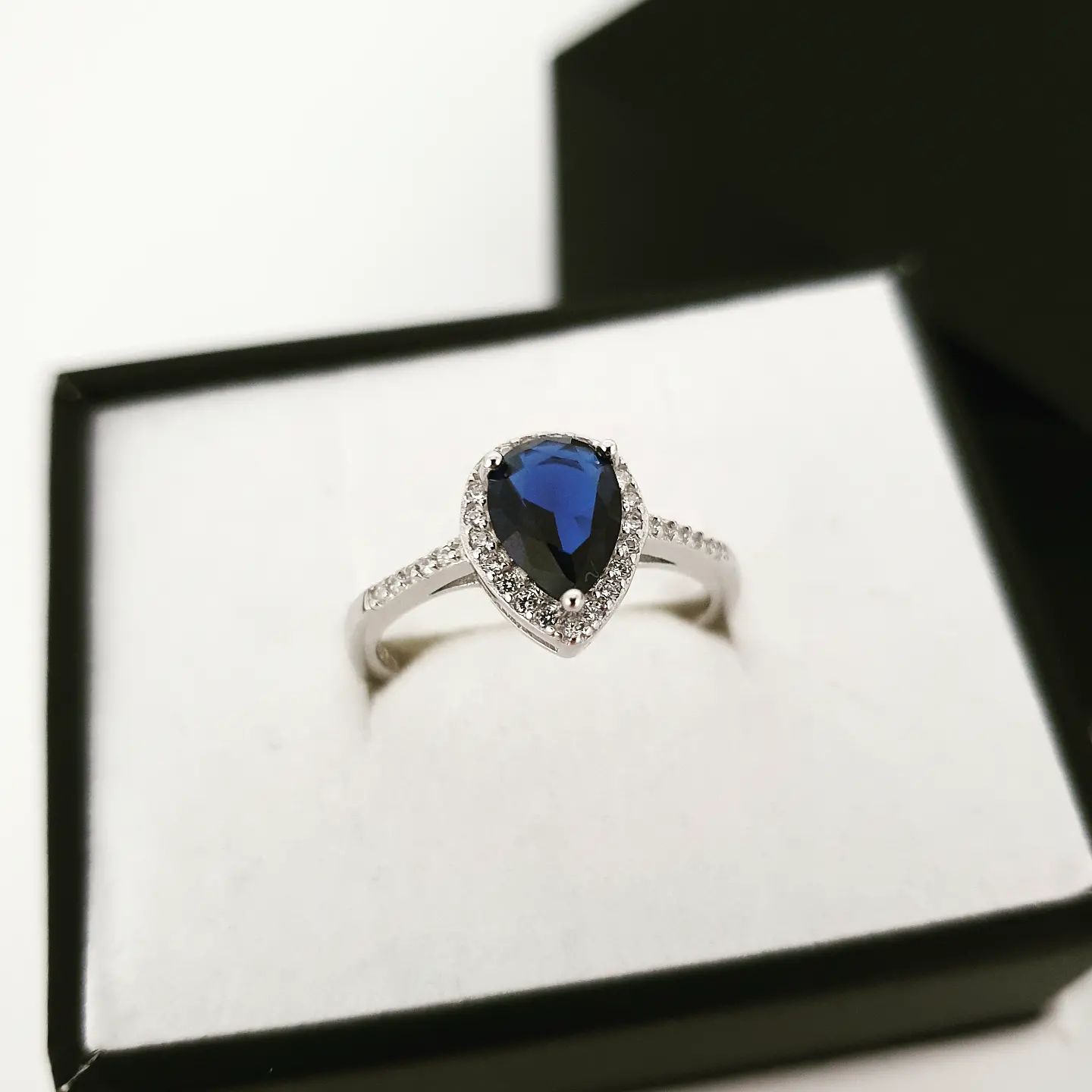 925 Sterling Silver Blue Sapphire Cz Tear Drop Halo Ring