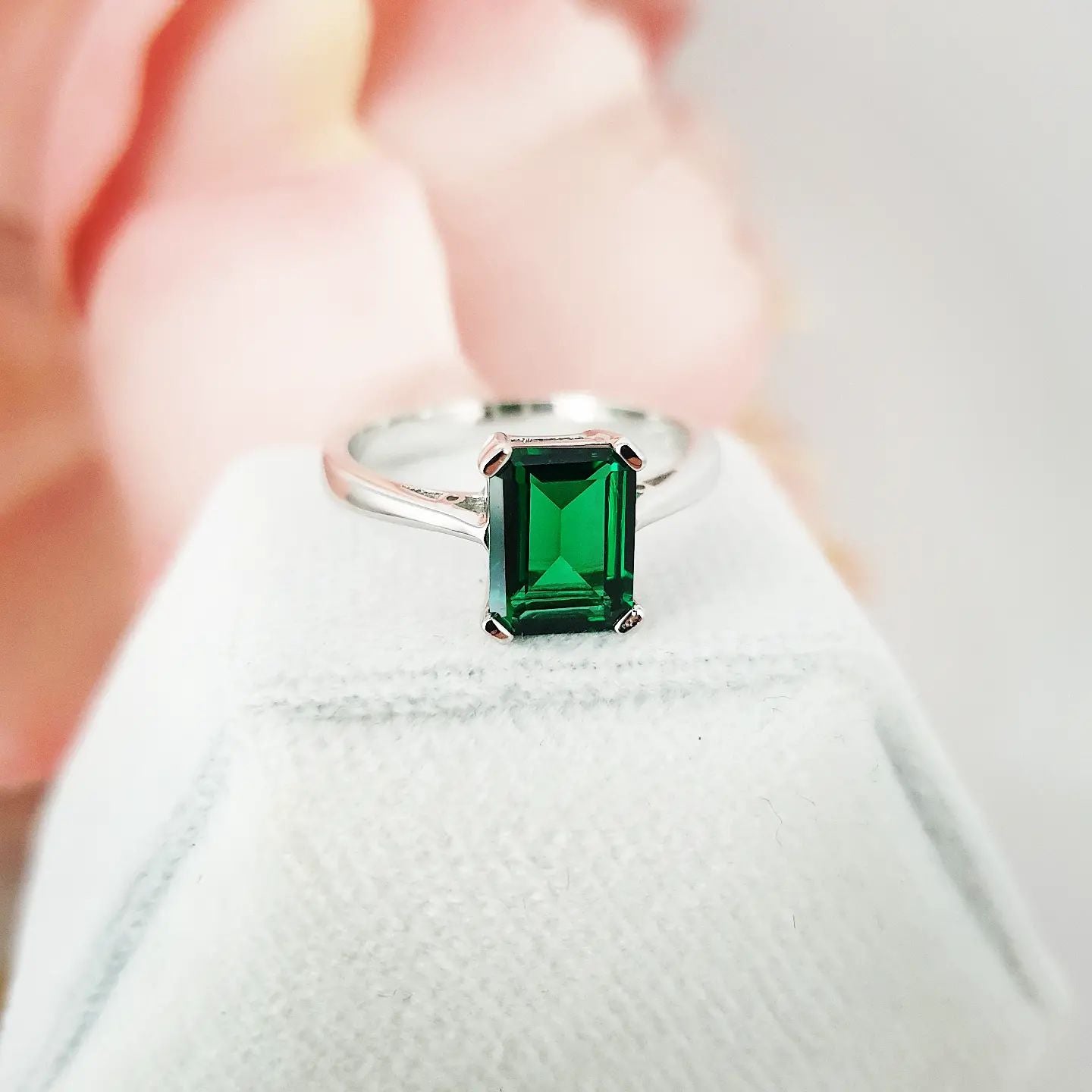925 Sterling Silver 1.75ct Emerald Cut Emerald Green CZ Ring