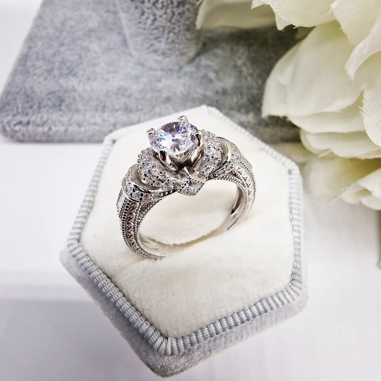 925 Sterling Silver Vintage Cz Solitaire Ring with Millgrain Basket